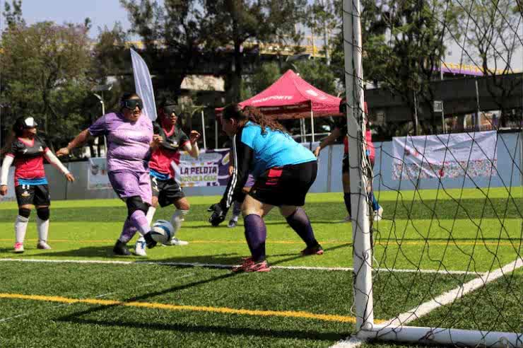 Image for The blind football team opening up the world for women in Mexico